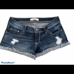 Hollister destroyed Jean shorts sz 3-26